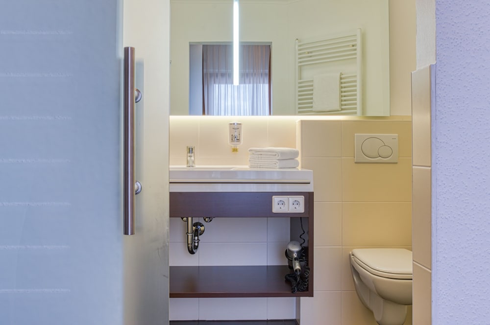 Classic Double Room - Photo 11
