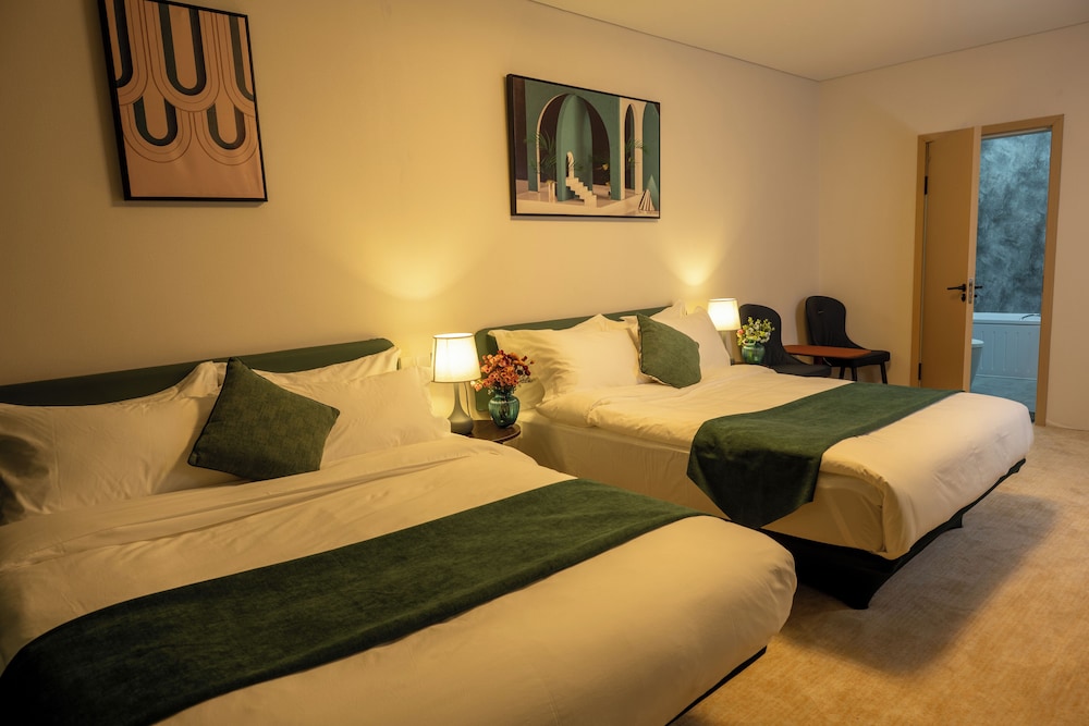 Deluxe Twin Room photo 1