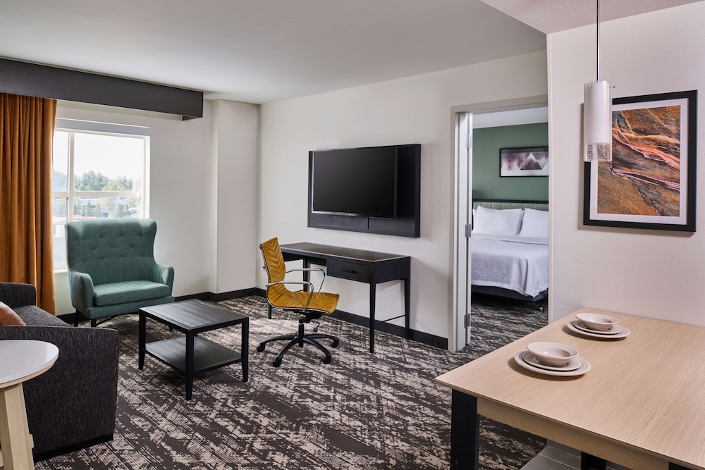 Suite, Accessible, Non Smoking (Mobility & Hearing, 3x3 Shower) - Photo 6