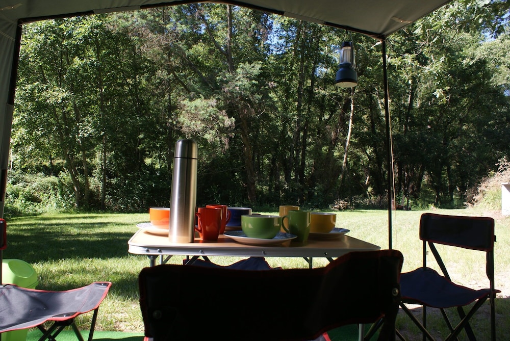 Basic Tent photo 2