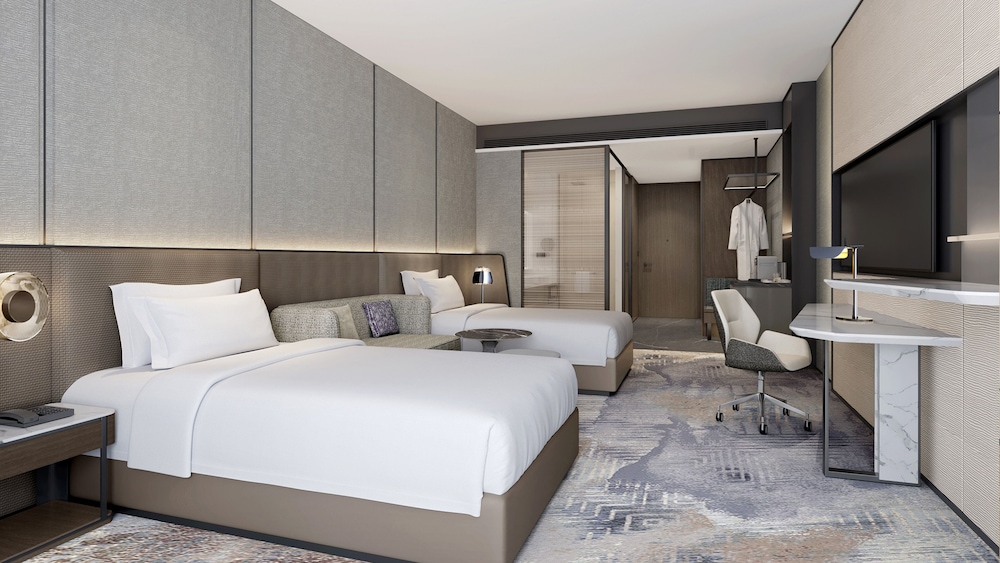 Standard Room, 2 Double Beds, Club Lounge Access photo 2