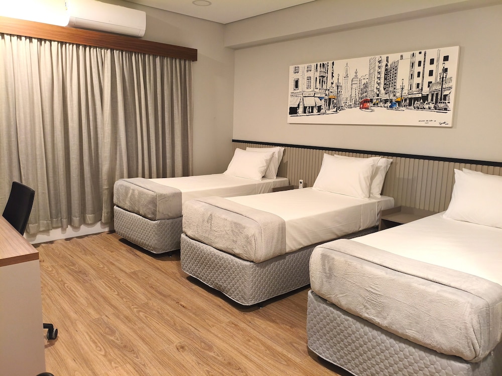 Deluxe Triple Room photo 2