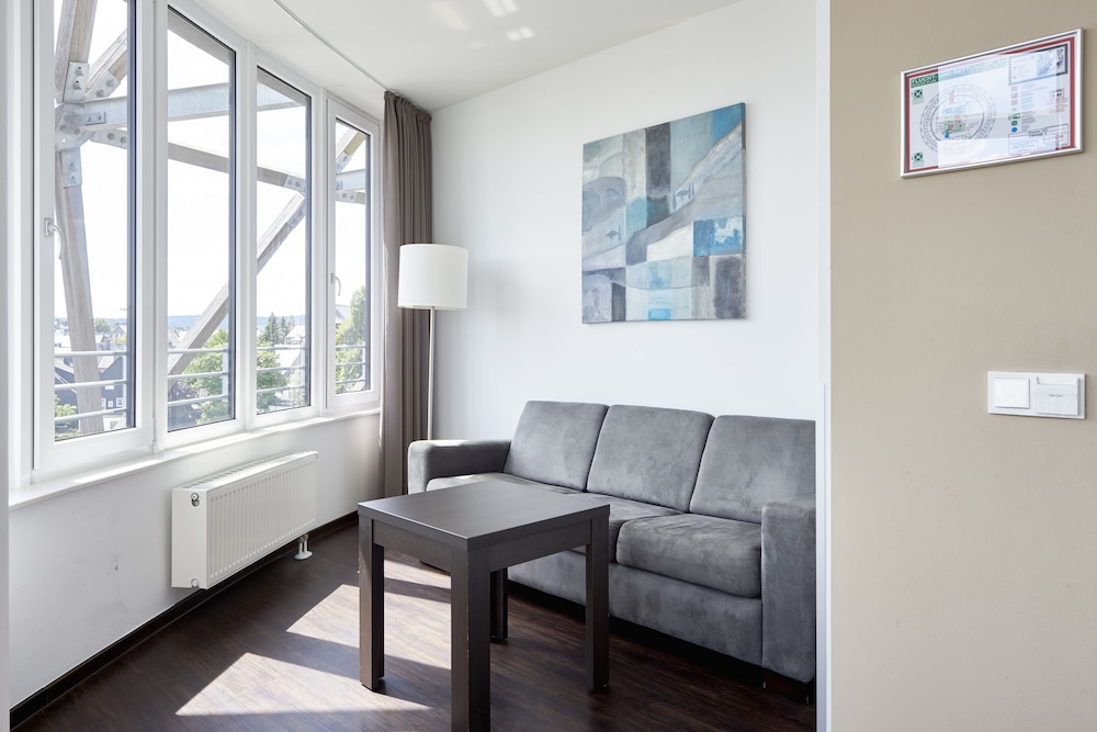 Deluxe Suite - Photo 3