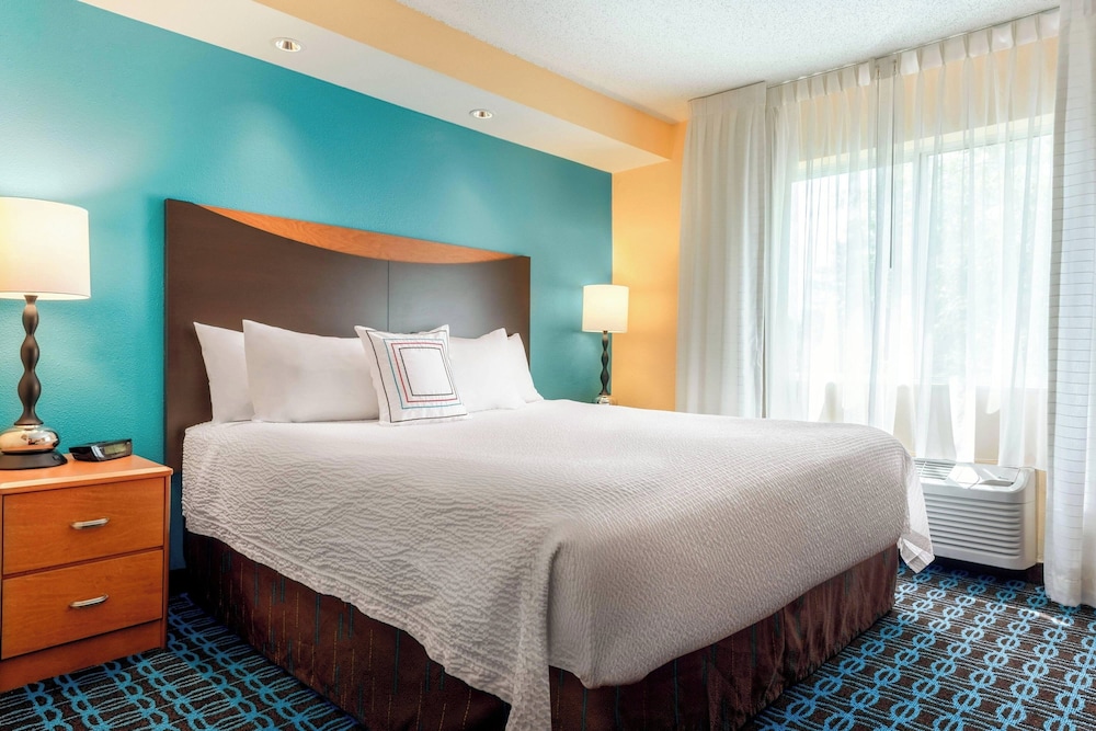 Executive Suite, 1 King Bed with Sofa bed - Photo 2
