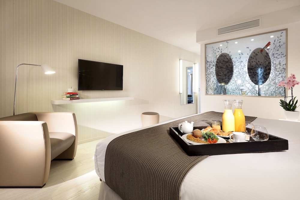 Standard Double or Twin Room - Photo 7
