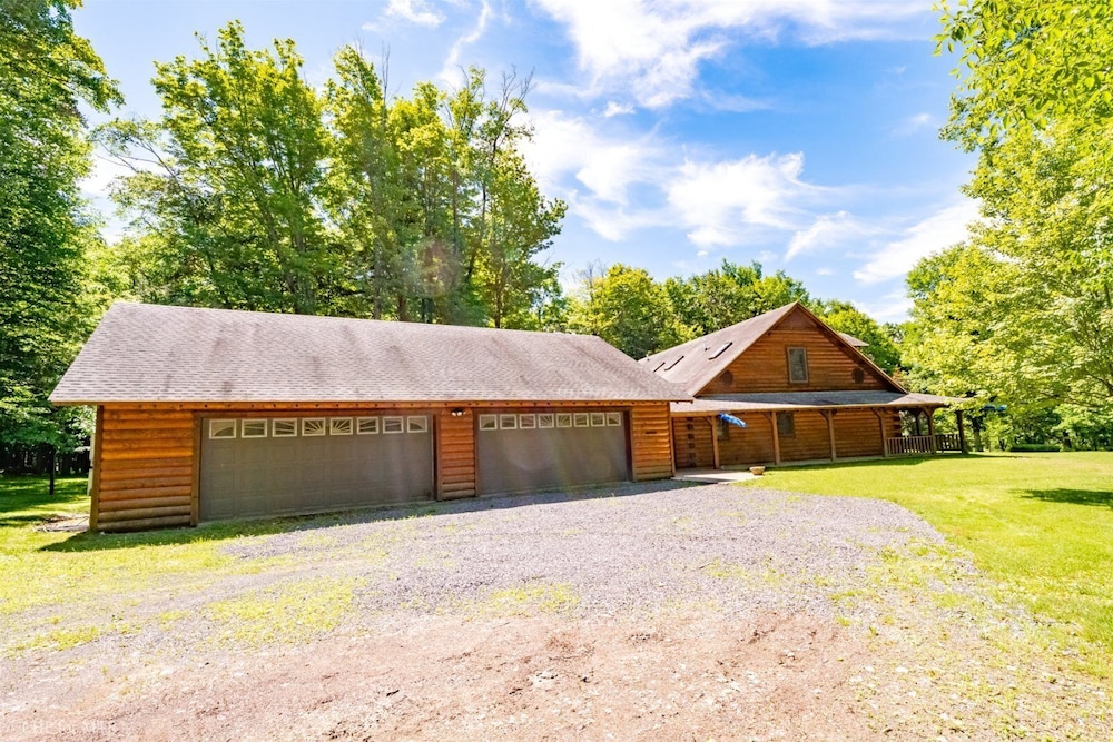 House (Back Country Cabin) photo 2