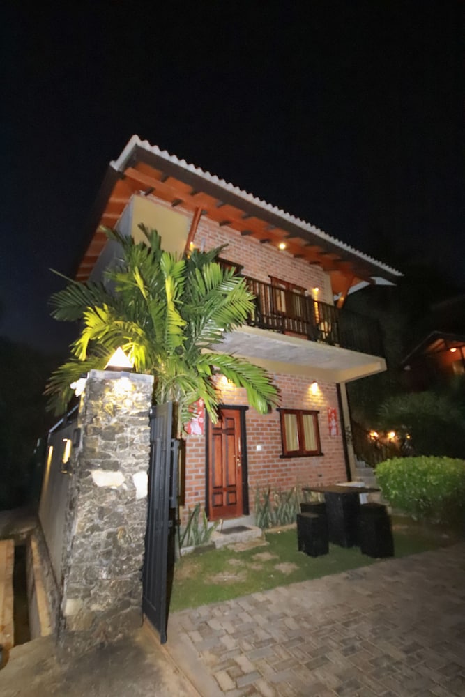 Deluxe Triple Room - Photo 10