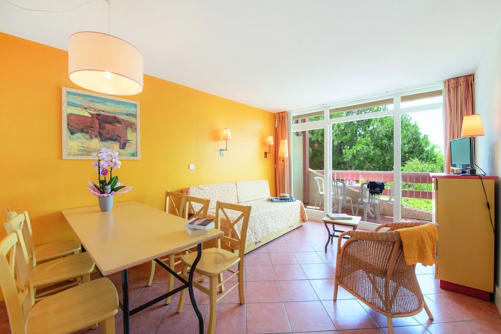 Comfort Apartment, 2 Bedrooms - Photo 9