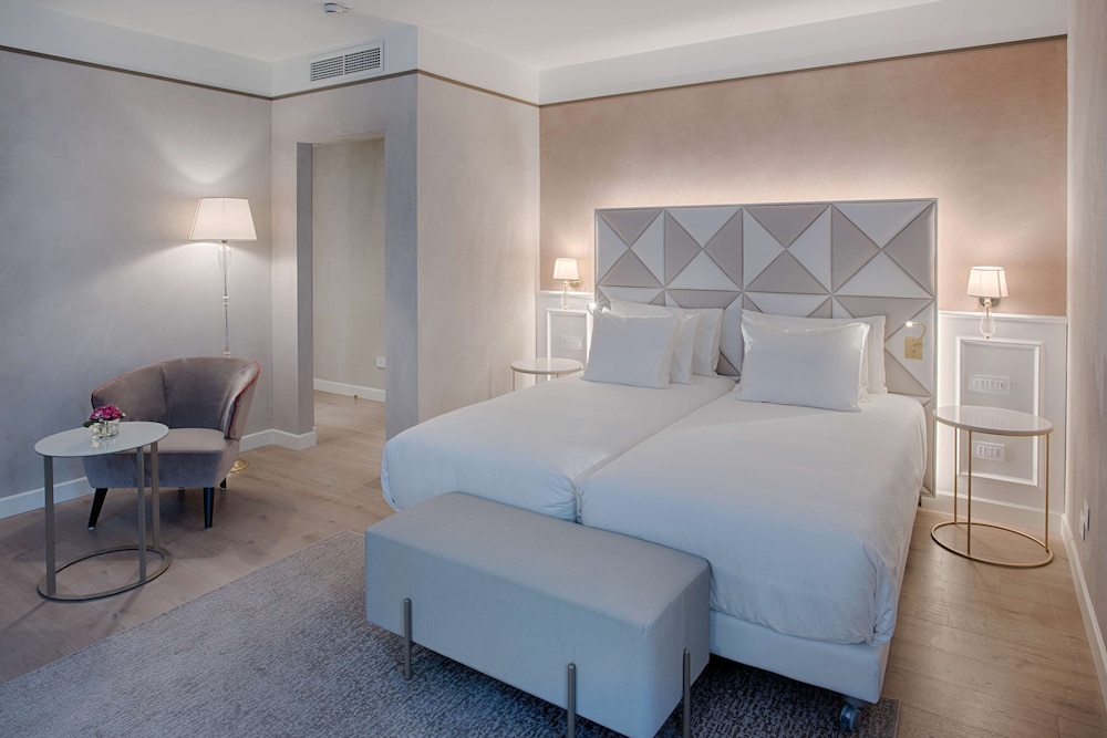 Superior Room - Photo 10