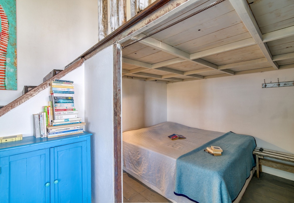 Family Apartment, Multiple Beds, Garden Area (Loft Atelier Apartment Heraklion) photo 3