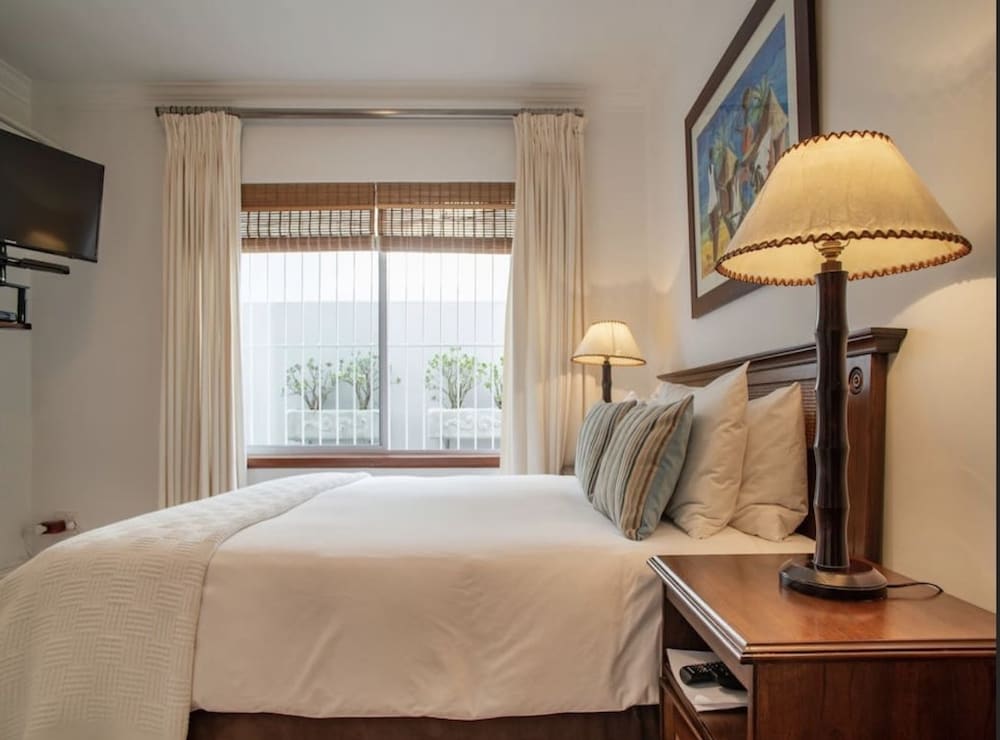 One Bedroom Apartment