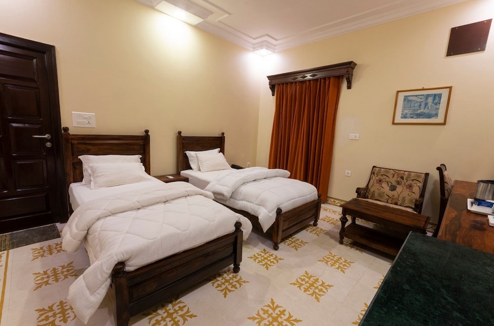Deluxe Room - Photo 4