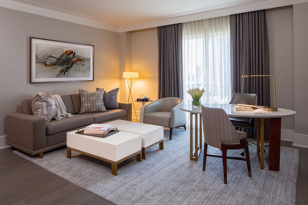 Suite (Metropolitan) - Photo 3
