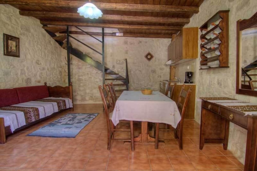 Duplex, 2 Bedrooms (Maisonette) photo 2