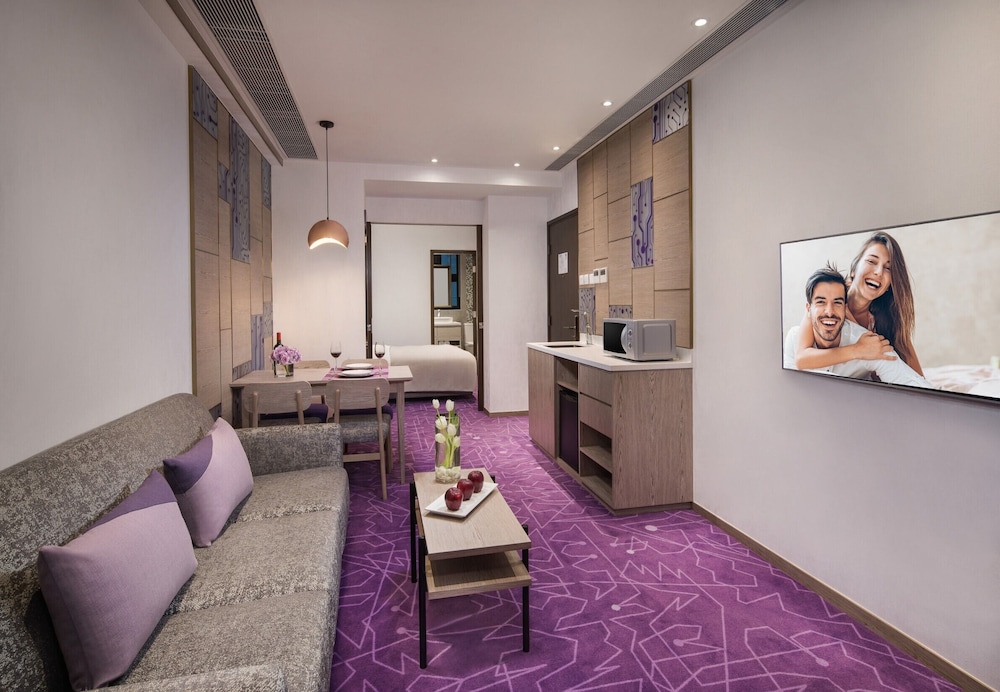 Business Suite photo 2