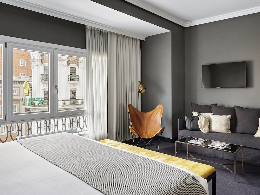 Grand Room, City View
