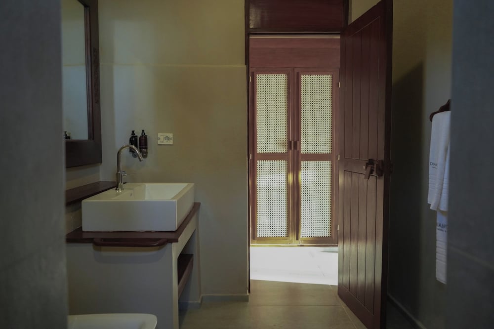 Sea Front Beach Villa with Pool