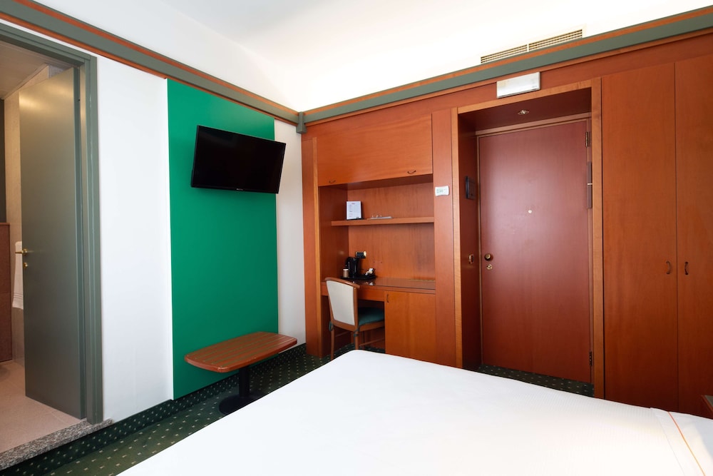 Economy Double Room - Photo 2