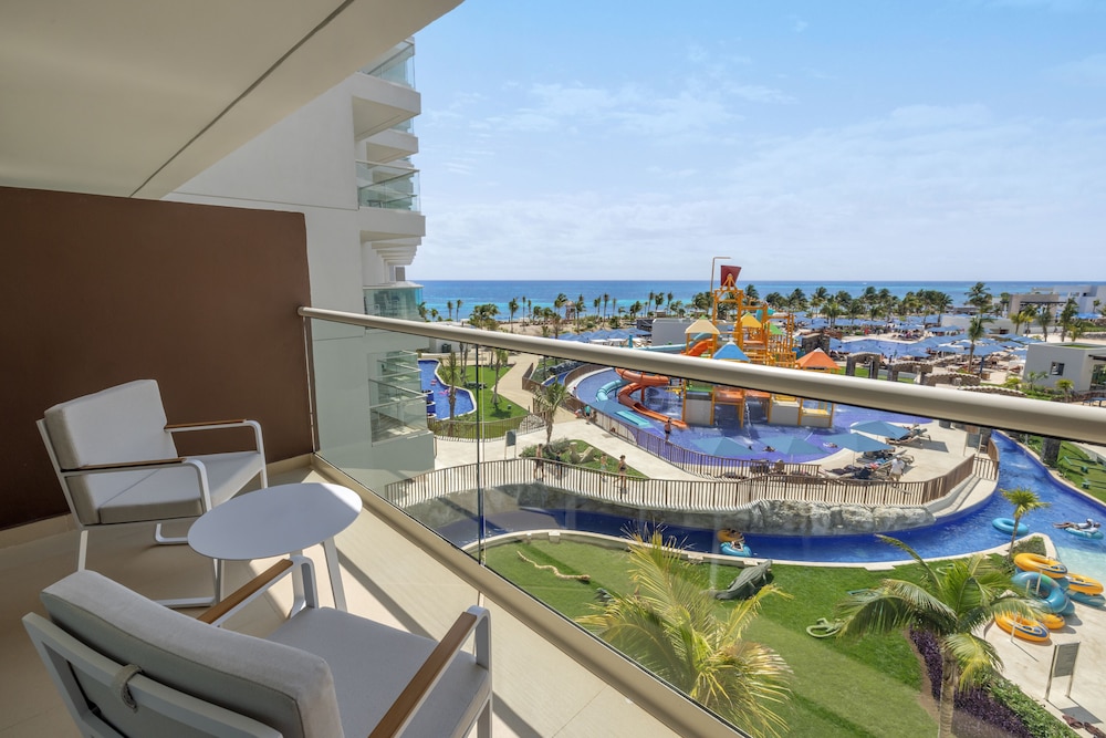 Two Bedroom Luxury Junior Suite Ocean View Diamond Club - Photo 3