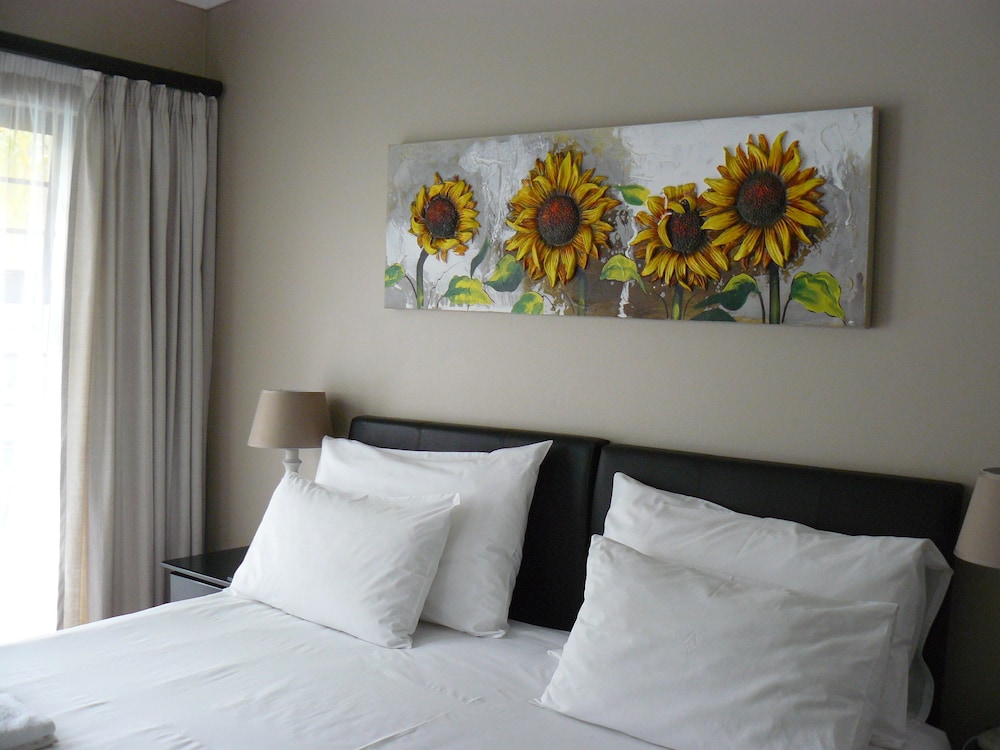 ROOM 4 Luxury photo 3
