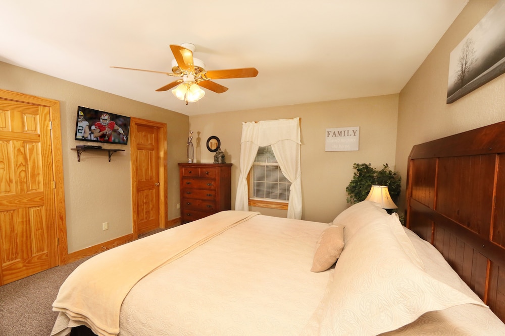 Condo, Multiple Beds, Hot Tub, Mountain View