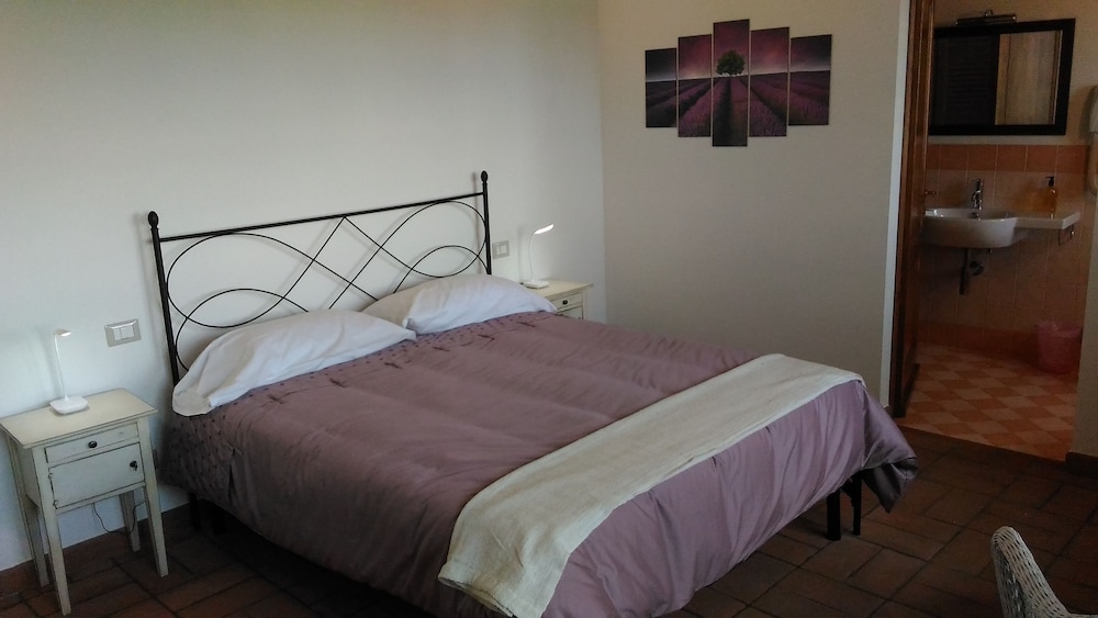 Romantic Double Room, Hill View