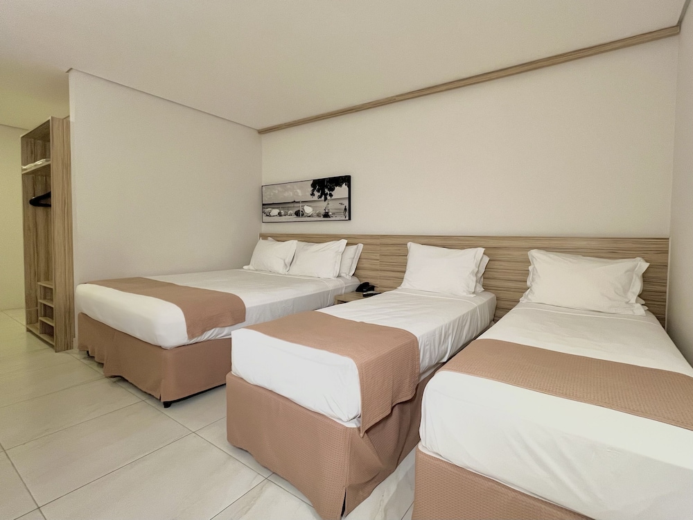 Standard Quadruple Room (access via stairs and no view) photo 3