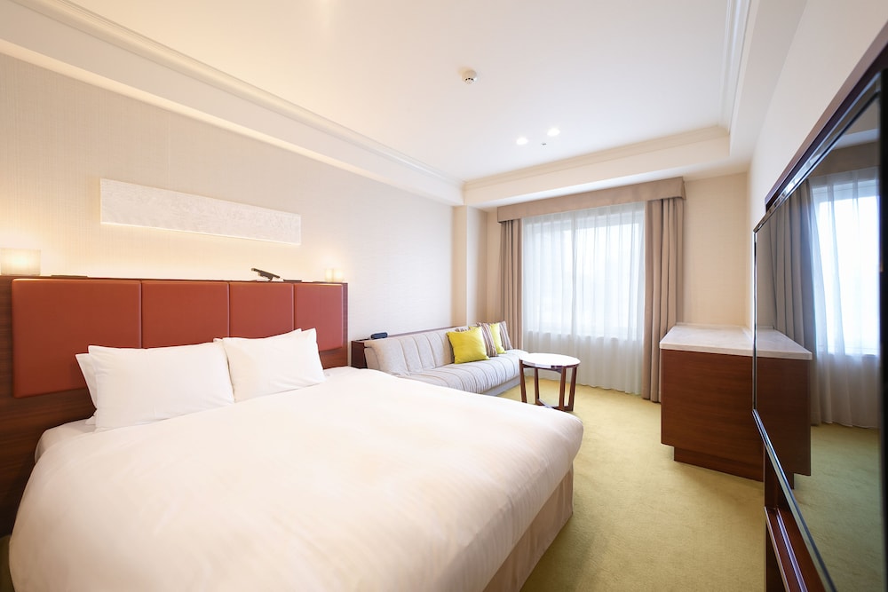 Oriental Quality King, Non Smoking with Welcome Lounge and Laundry Lounge Access
