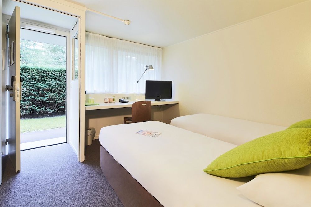 Next Generation, Room, 2 Twin Beds