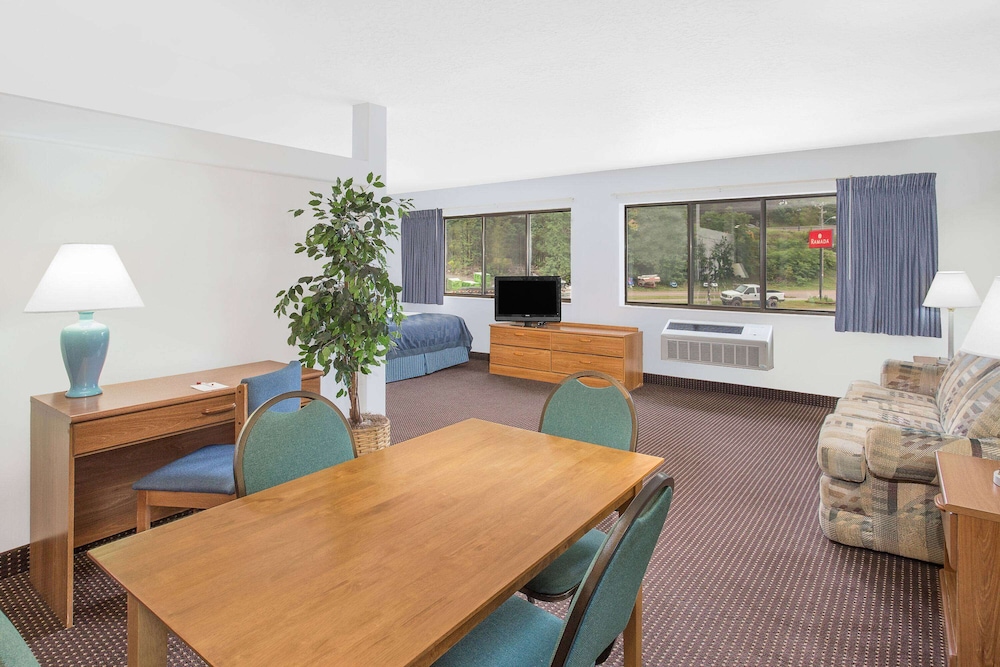 Executive Room, 2 Queen Beds, Kitchen (2nd Floor) photo 3