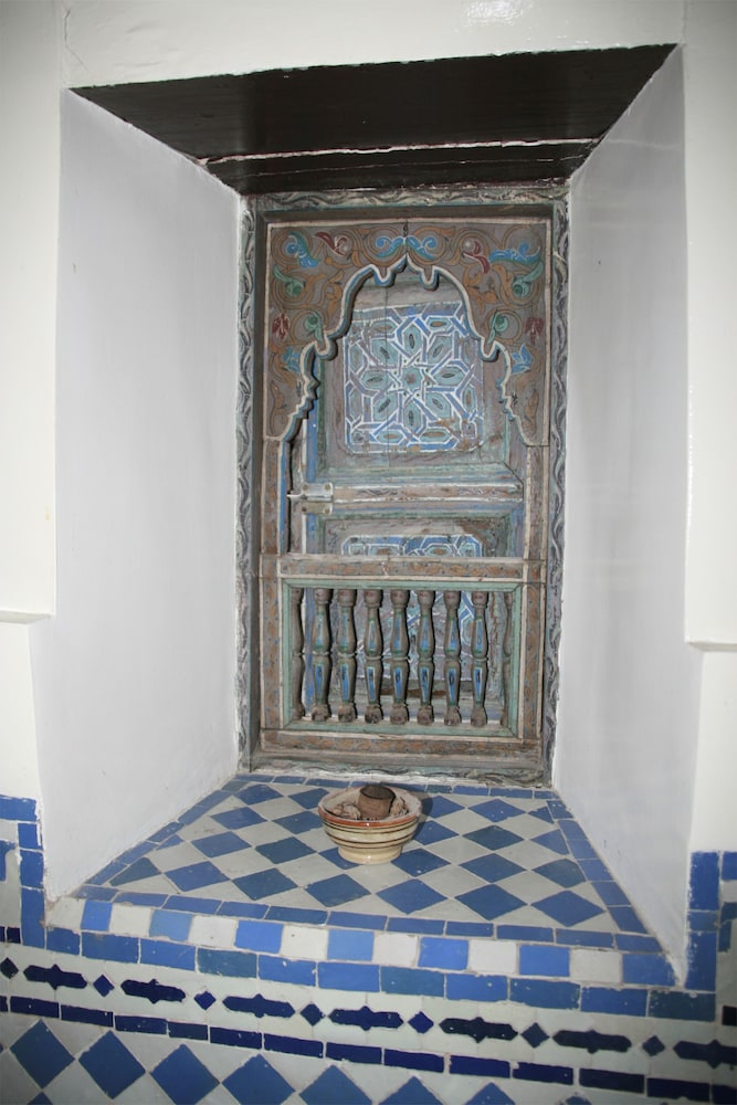 Royal Suite, Courtyard View - Photo 16