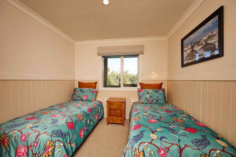Swallows Nest with Shared Bathroom