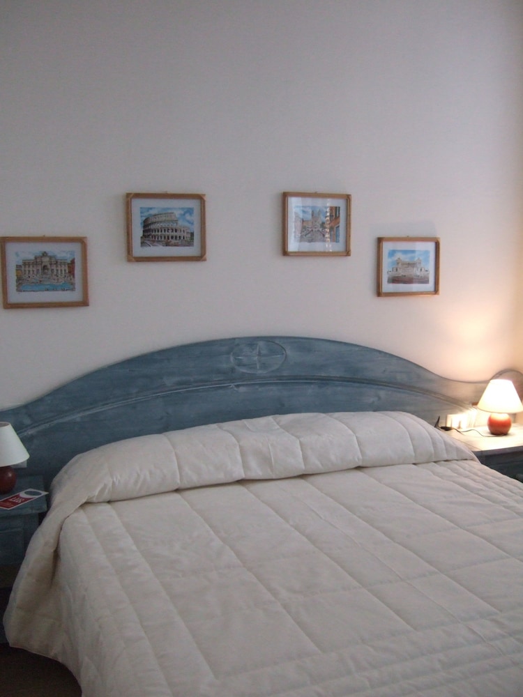 Double Or Twin Room photo 1