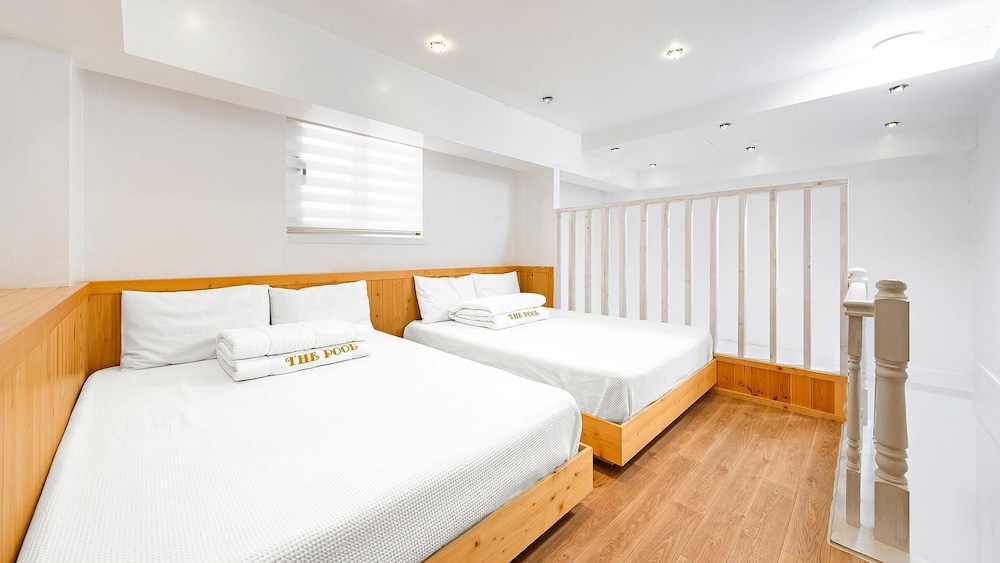 Basic Room, 1 Bedroom (PC101)
