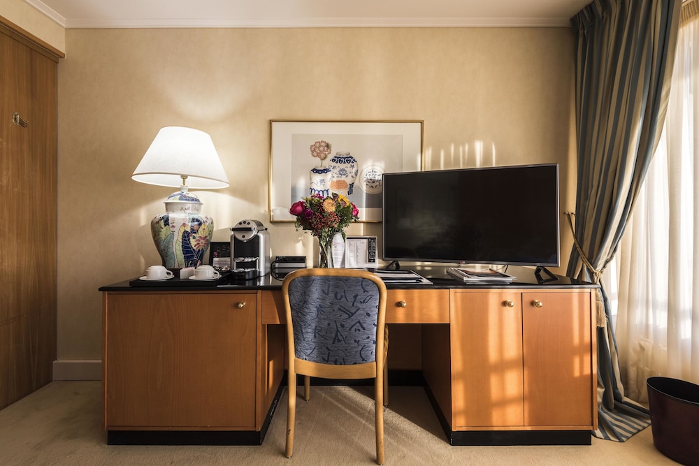 Deluxe Double or Twin Room, Balcony, Lakeside - Photo 3