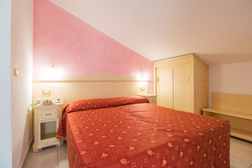 Double Room Single Use - Photo 1