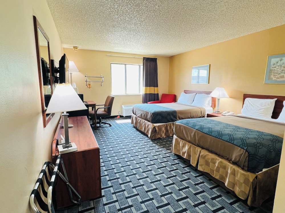 Double Room, 2 Double Beds, Accessible photo 1