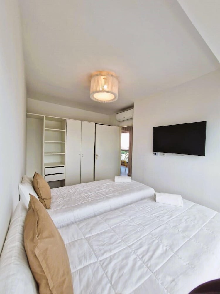 Family Apartment photo 2