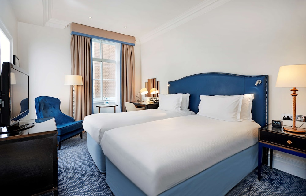 Twin Deluxe Room