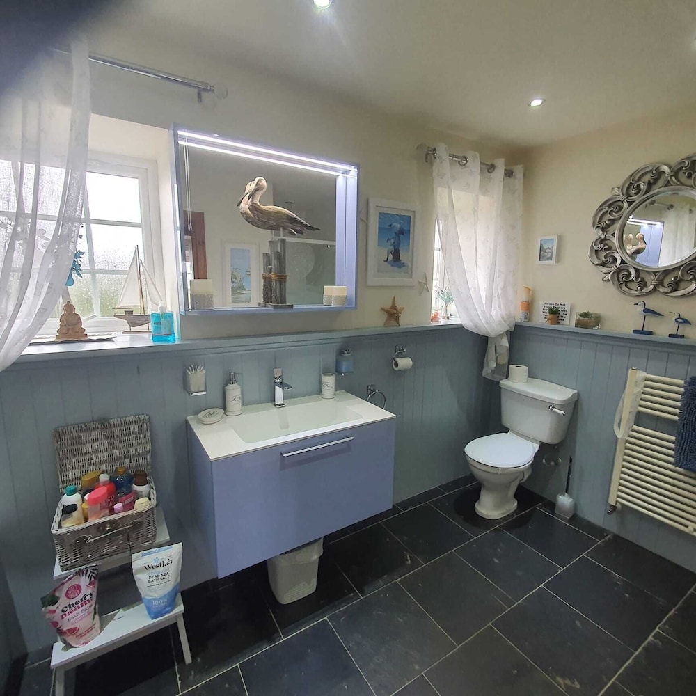 Double Room, Shared Bathroom (Trebarwith) photo 2