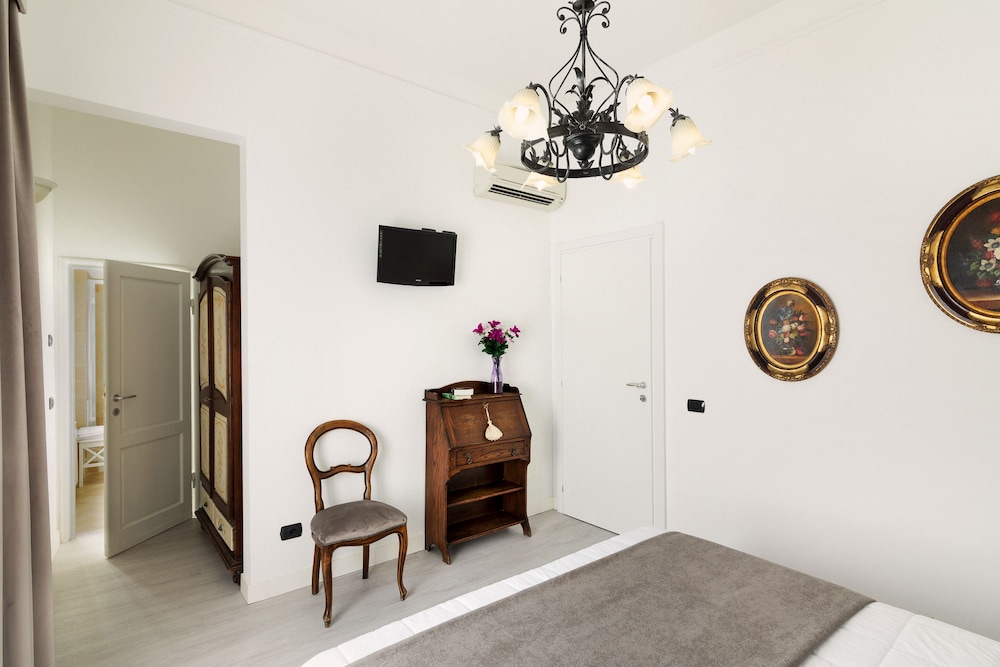 Classic Double or Twin Room photo 3