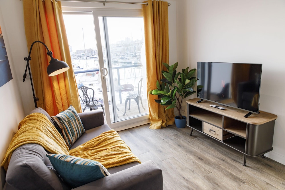 Apartment photo 2