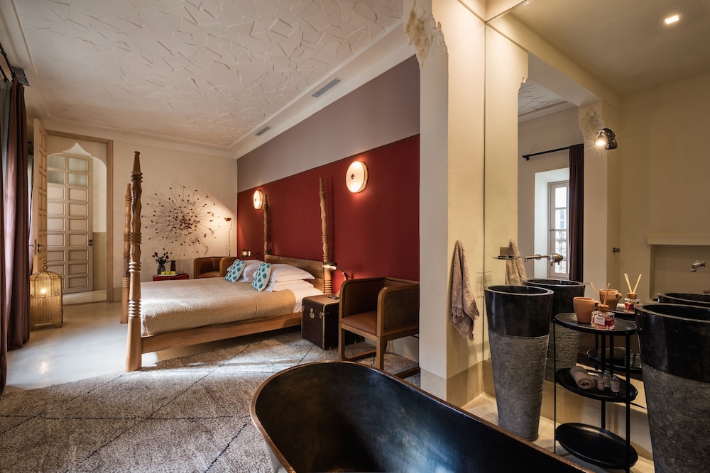 Arte suite terrace and jetted tub