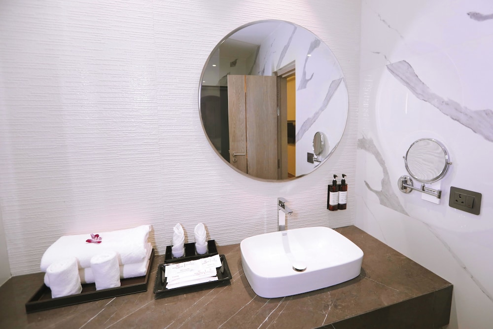 Executive Twin Room - Photo 4