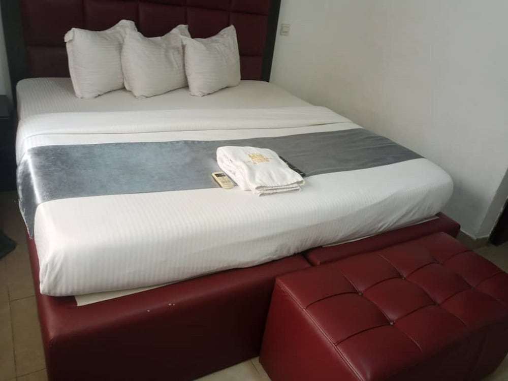 Business Suite - Photo 1
