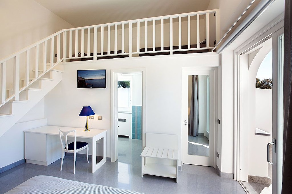 Quadruple Room photo 2