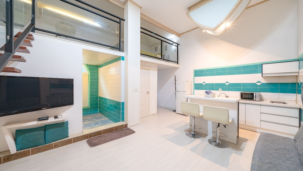 Basic Room, 1 Bedroom (A 102(spa,No Pets Allowed)) - Photo 2