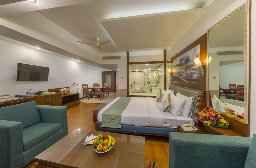 Club Suite, 1 King Bed photo 1