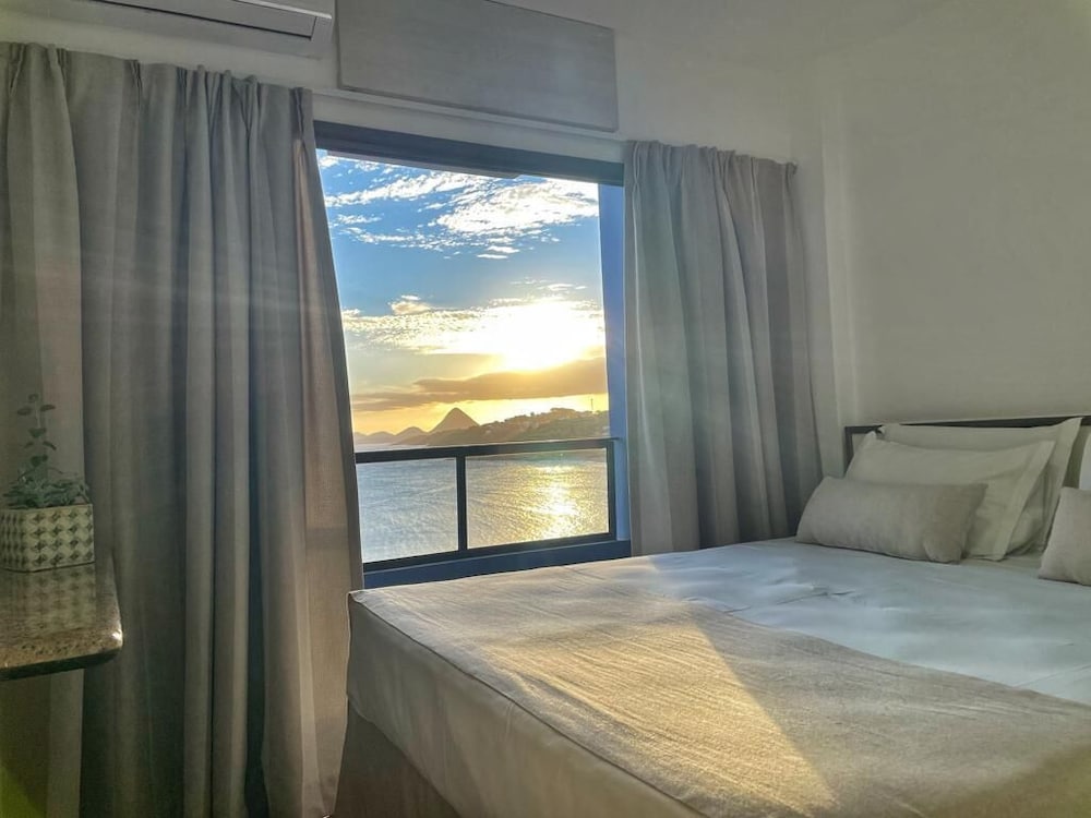 Deluxe Room, Balcony, Sea View photo 1