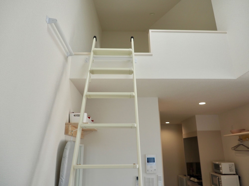 Romantic Apartment, 1 Large Twin Bed, Non Smoking photo 2
